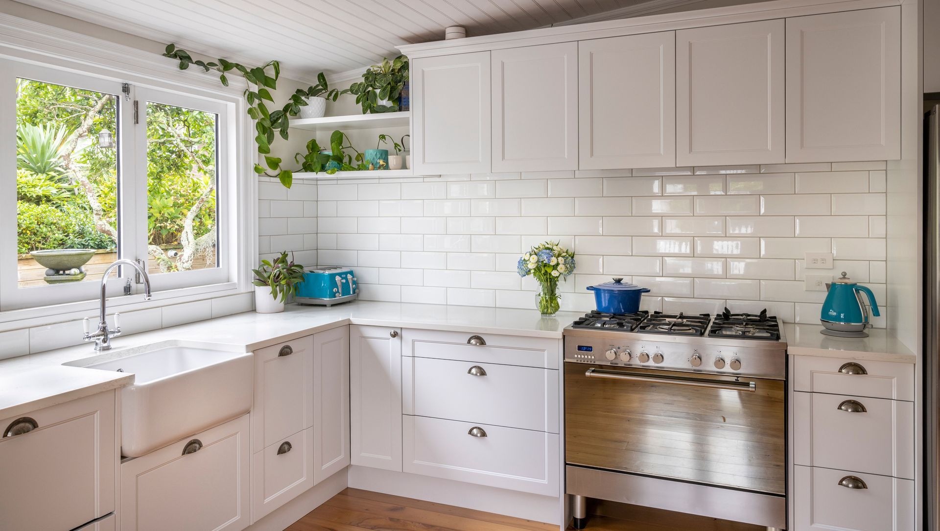 A Dezignatek Country Classic banner