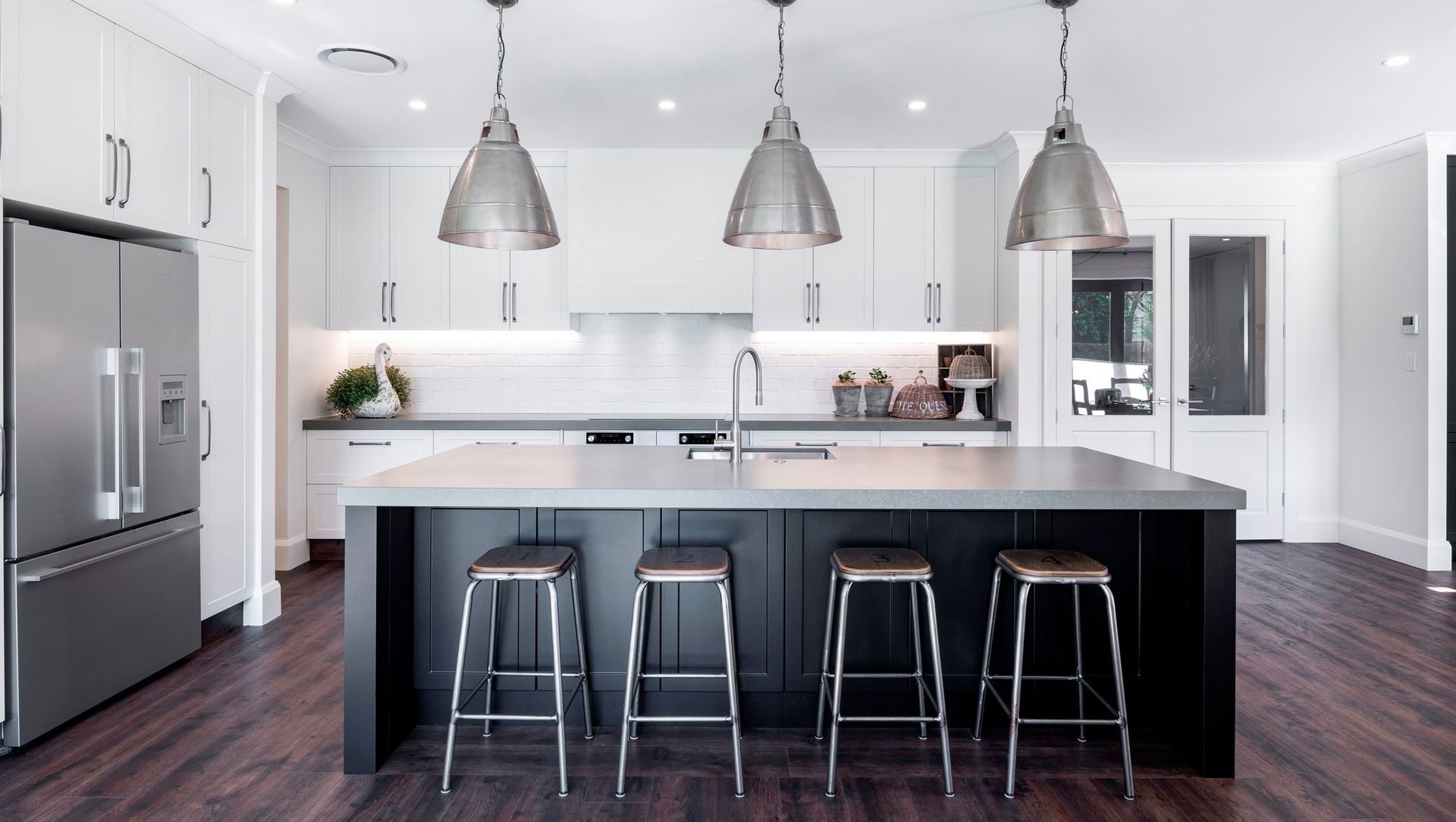 Refined Farmhouse Kitchen banner