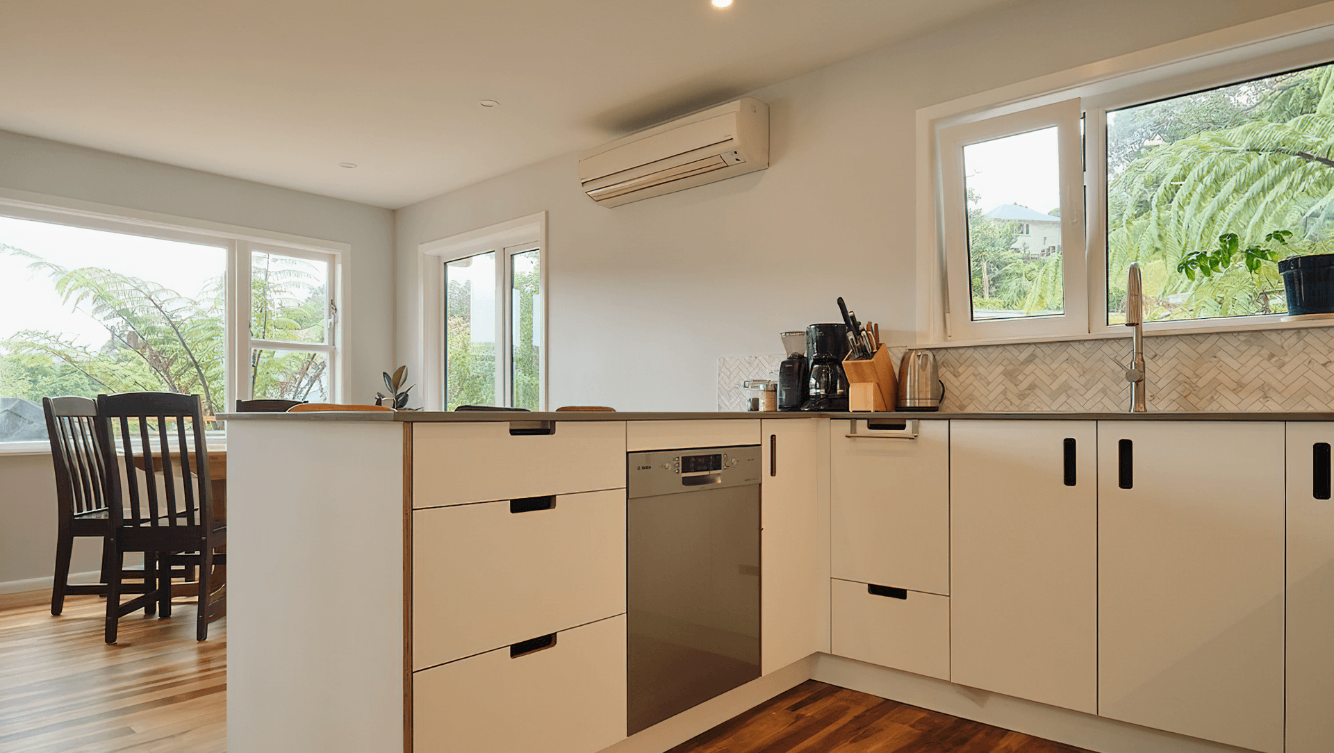 White and Birch Kitchen in Wilton banner