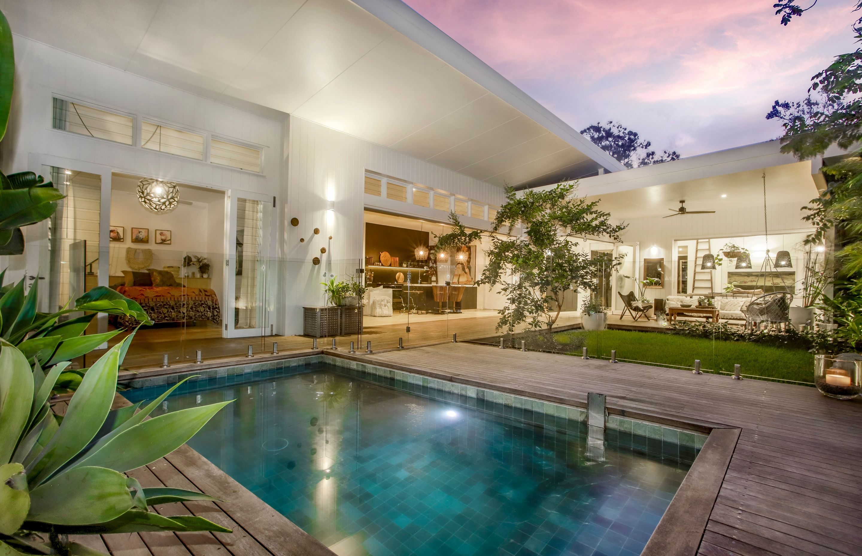 Bimbimbi House, Avalon