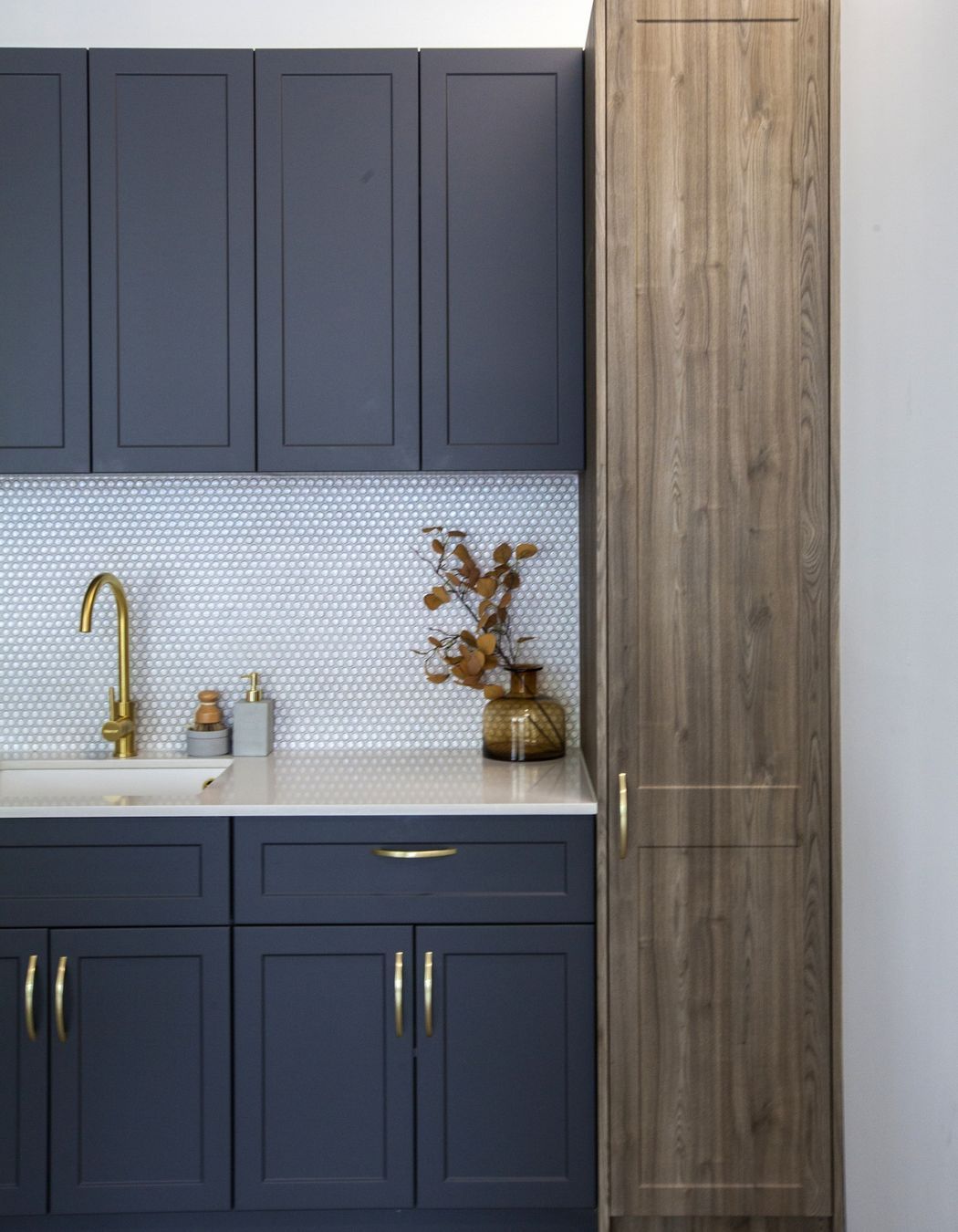 Dezignatek Thermoform, Slate Matt and Methven Oak Raw, Ronda profile. Design by Misco Joinery.