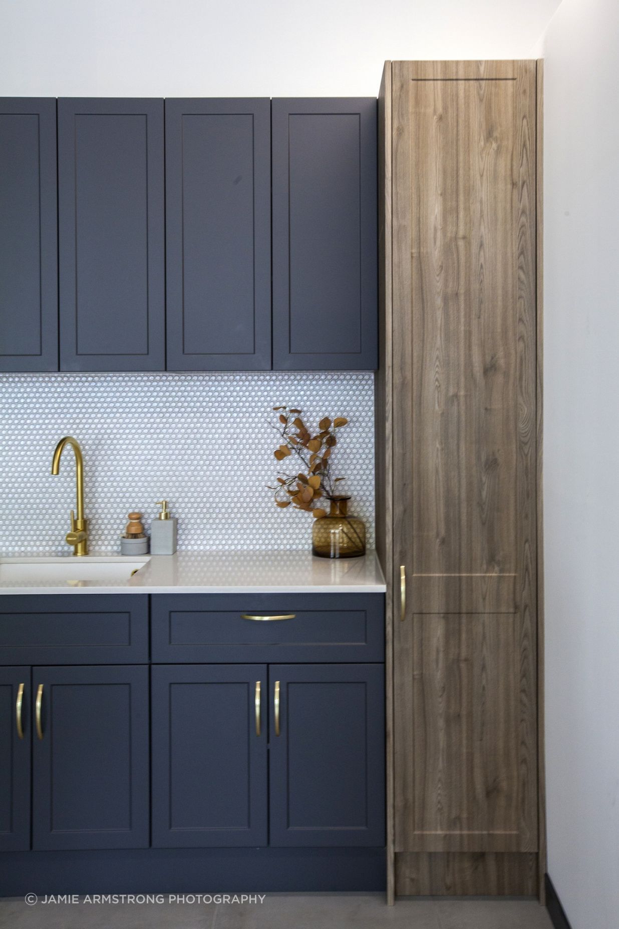 Dezignatek Thermoform, Slate Matt and Methven Oak Raw, Ronda profile. Design by Misco Joinery.