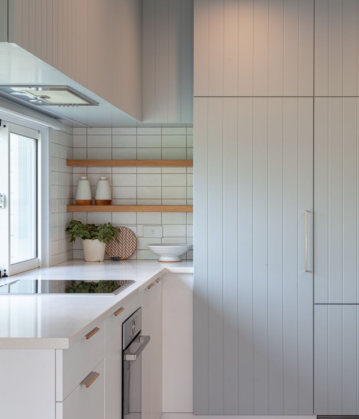 Dezignatek Thermoform, Villa Blue - Matt in Kawhia profile. Design by Michelle McAnulty, Beaver Kitchens