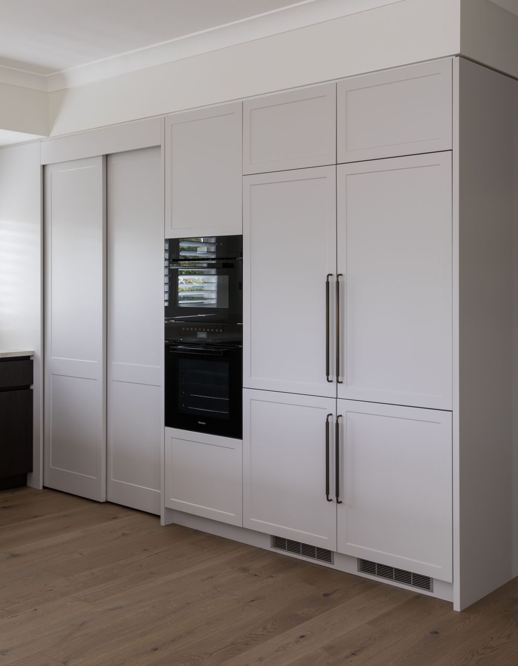 Dezignatek Lana Grey on Ronda Profile. Designed by Julie Rees of Sojo Design Ltd.