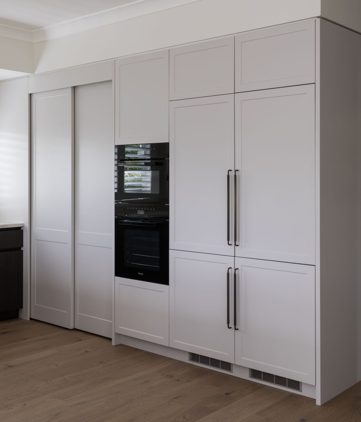 Dezignatek Lana Grey on Ronda Profile. Designed by Julie Rees of Sojo Design Ltd.
