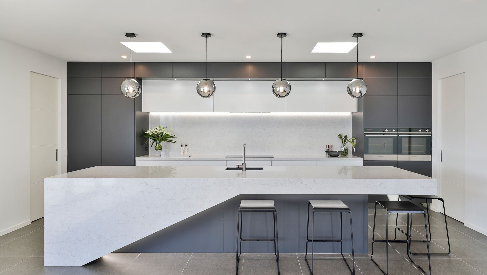 Geometric Glory using Dezignatek banner