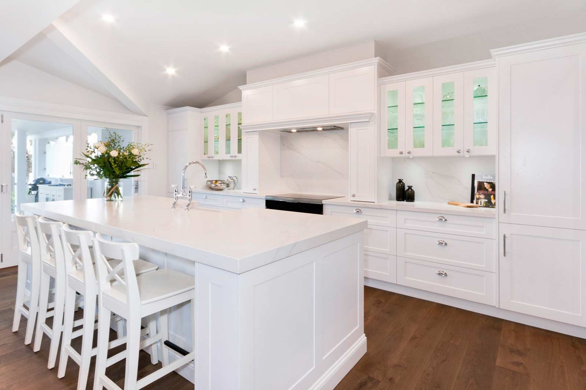 Dulux-Polyurethane-kitchen-design-Miele-Smeg-Essastone-Calacatta-butler-sink-5326-2.jpg