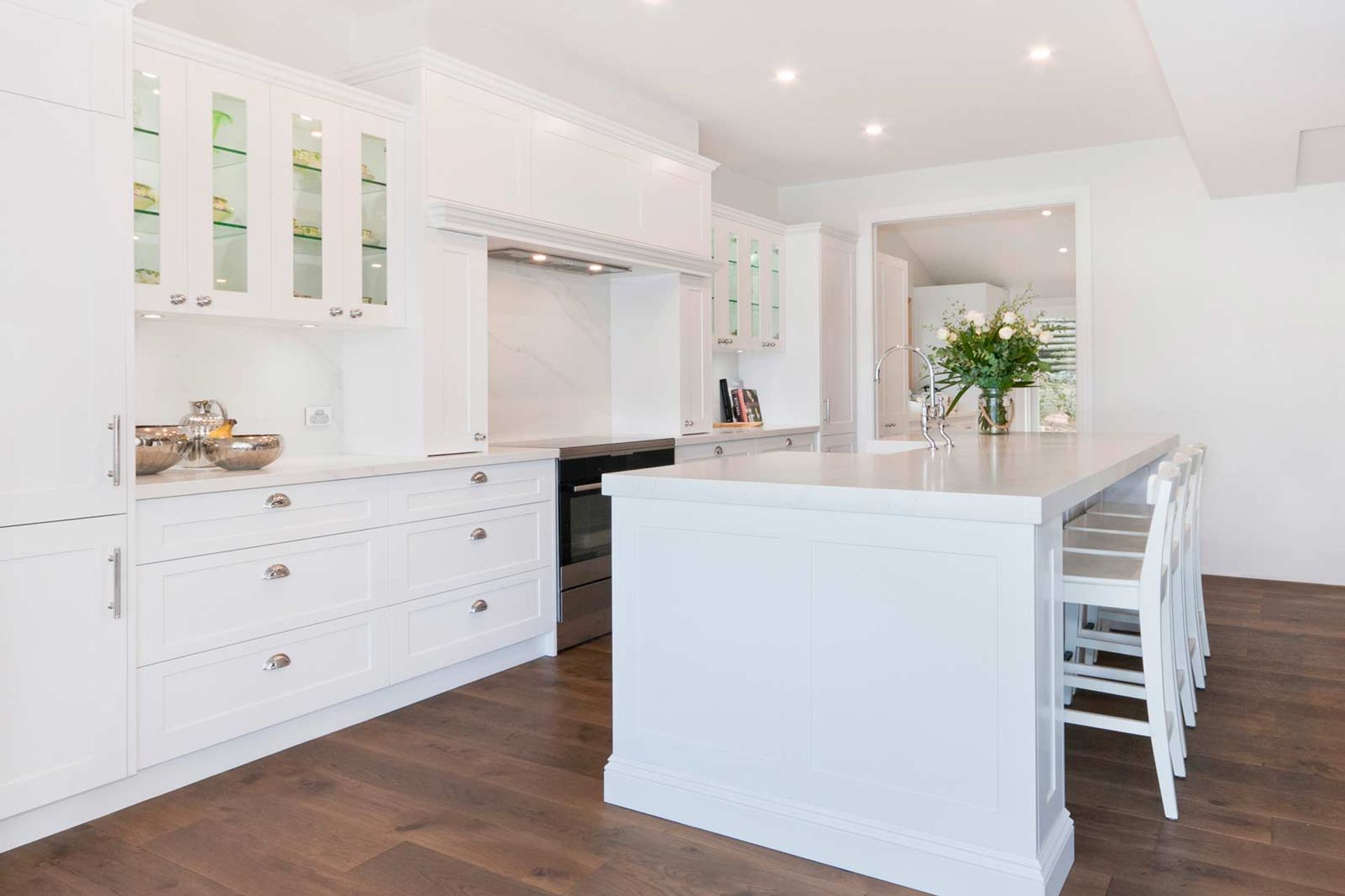 Dulux-Polyurethane-kitchen-design-Miele-Smeg-Essastone-Calacatta-butler-sink-5335-2.jpg