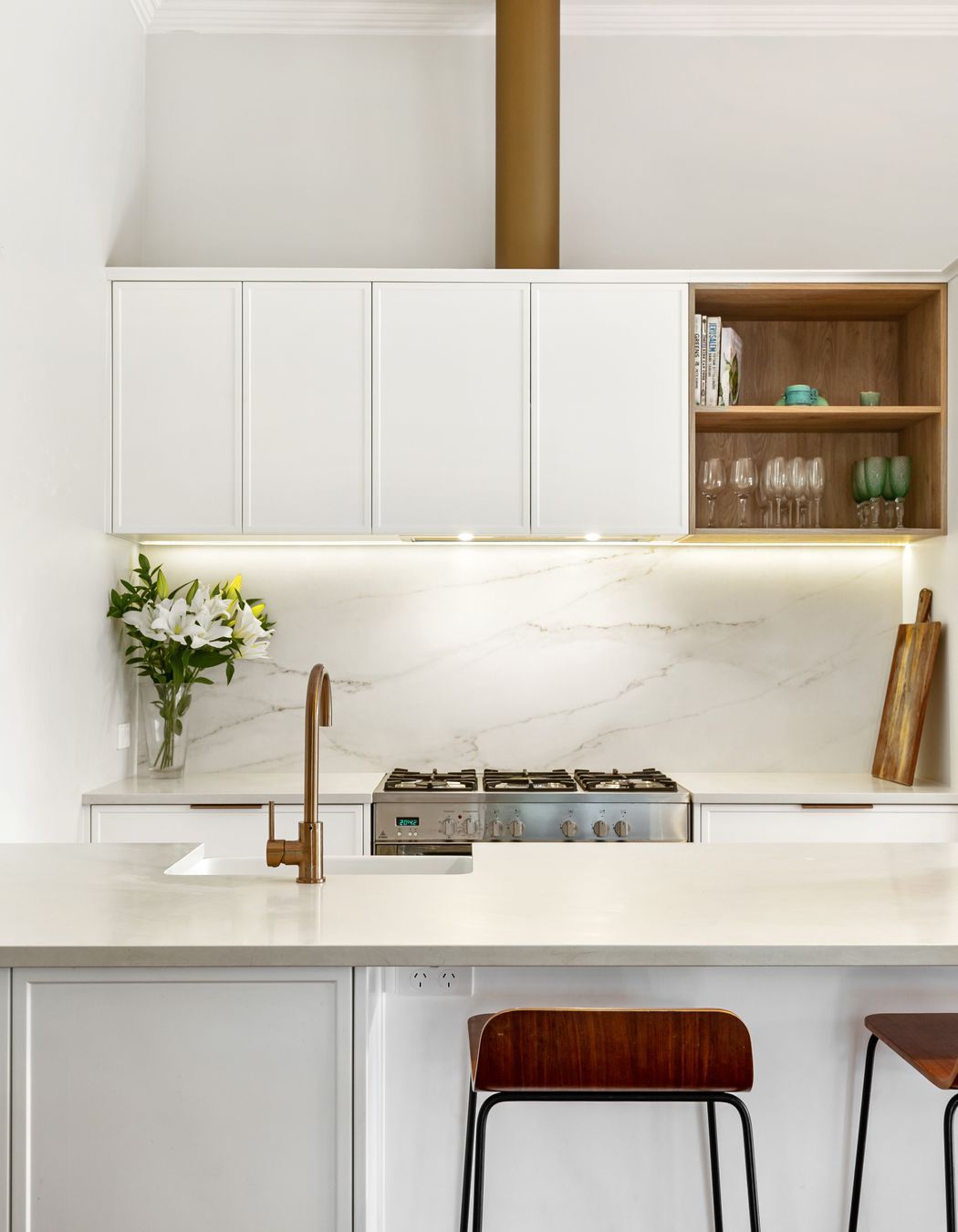 Dezignatek Ecru Matt in Berlin Profile. Design by Ring Design Studio.