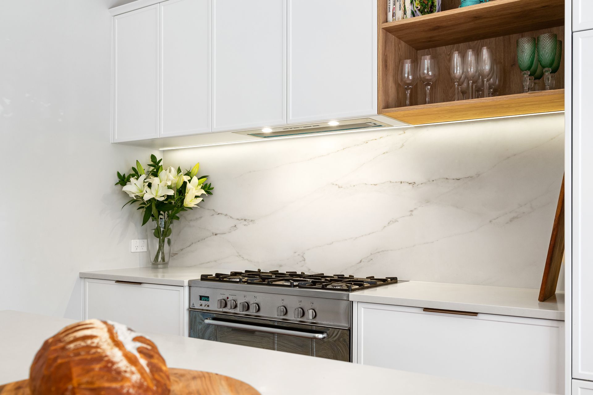 Dezignatek Ecru Matt in Berlin Profile. Design by Ring Design Studio.