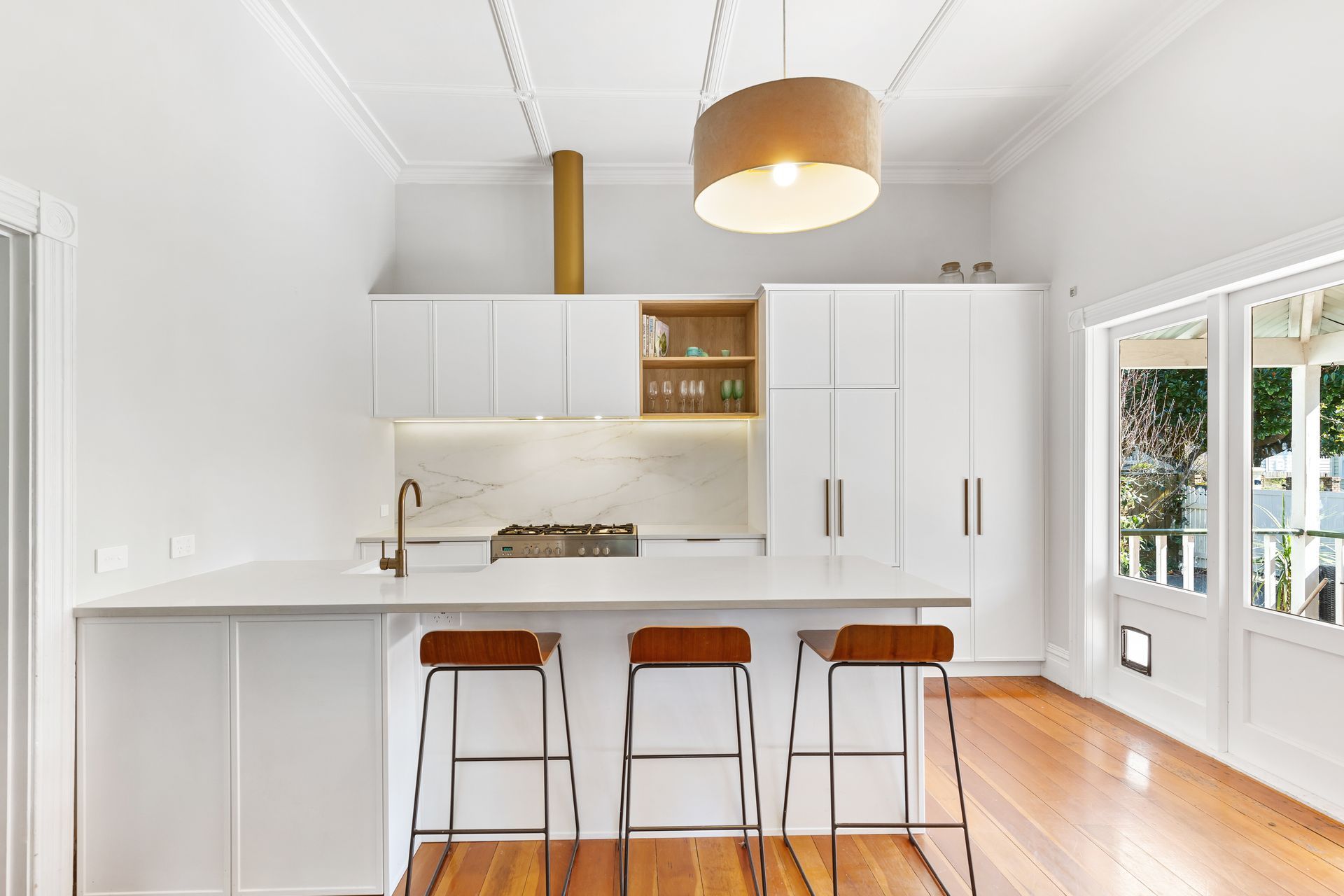 Dezignatek Ecru Matt in Berlin Profile. Design by Ring Design Studio.