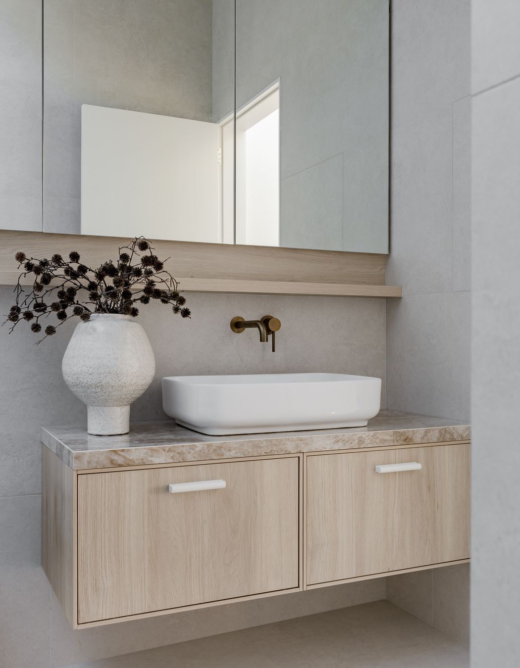 Family-BathroomDekton-Taga.jpg