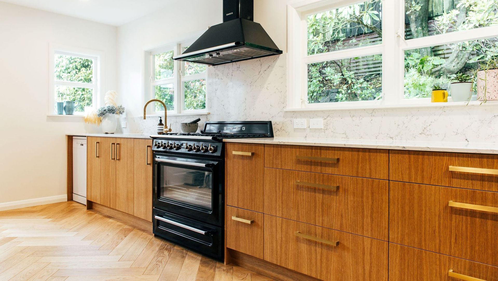 Wilton Kitchen, Wellington banner