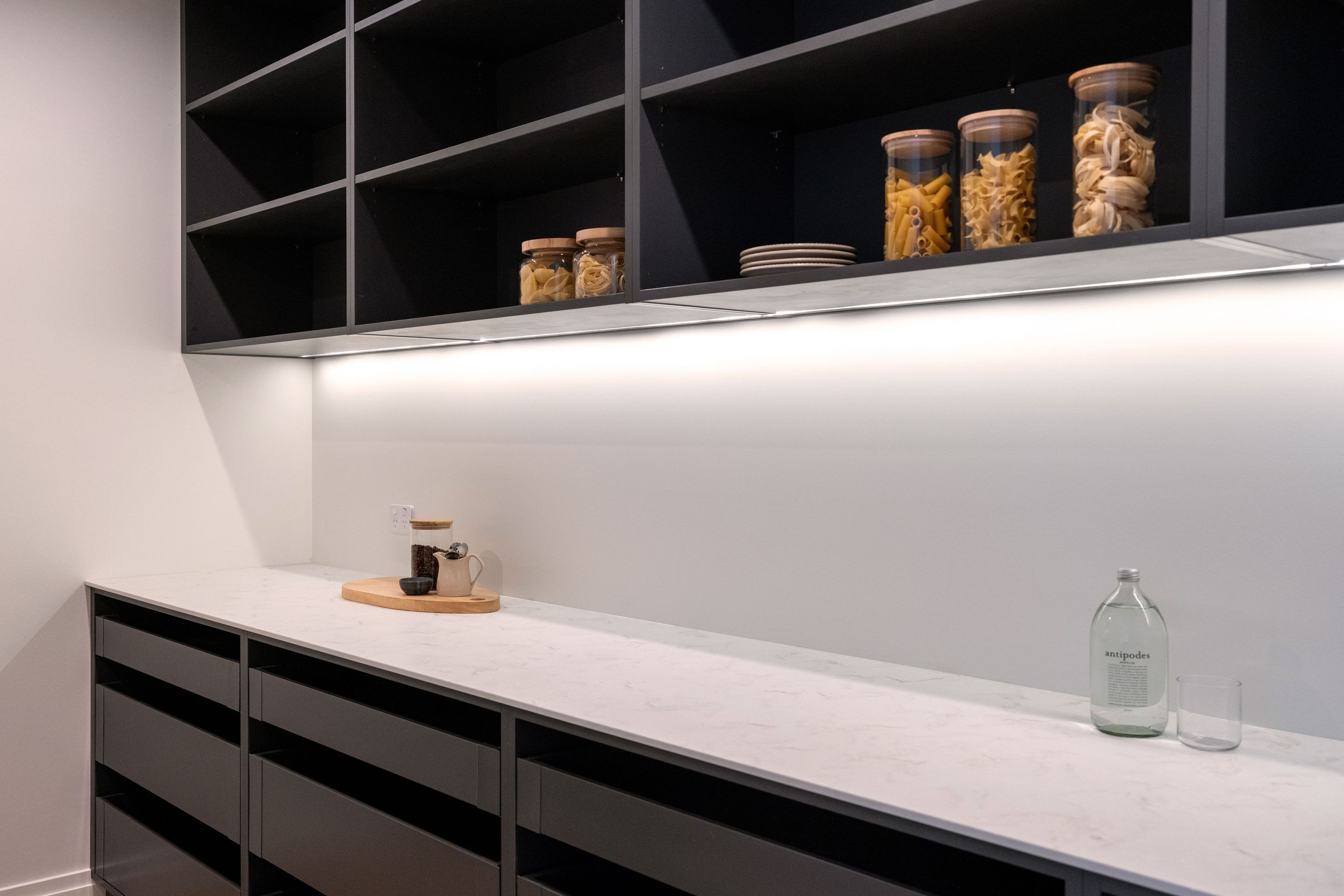 Florence-Charvin-NATURAL-EDGE-17-Taruna-Pl-HNDSCF4921.jpg