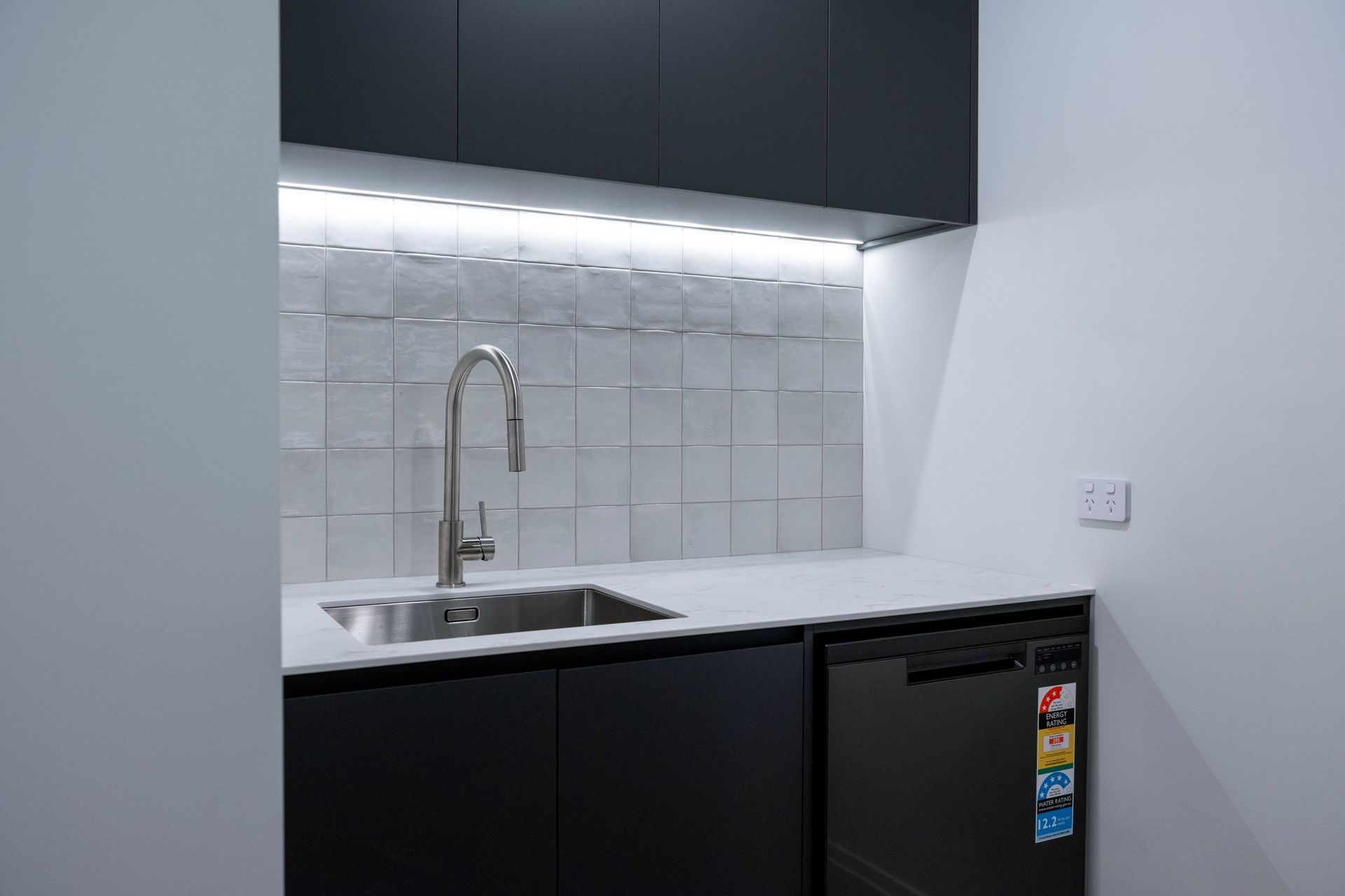 Florence-Charvin-NATURAL-EDGE-17-Taruna-Pl-HNDSCF4924.jpg