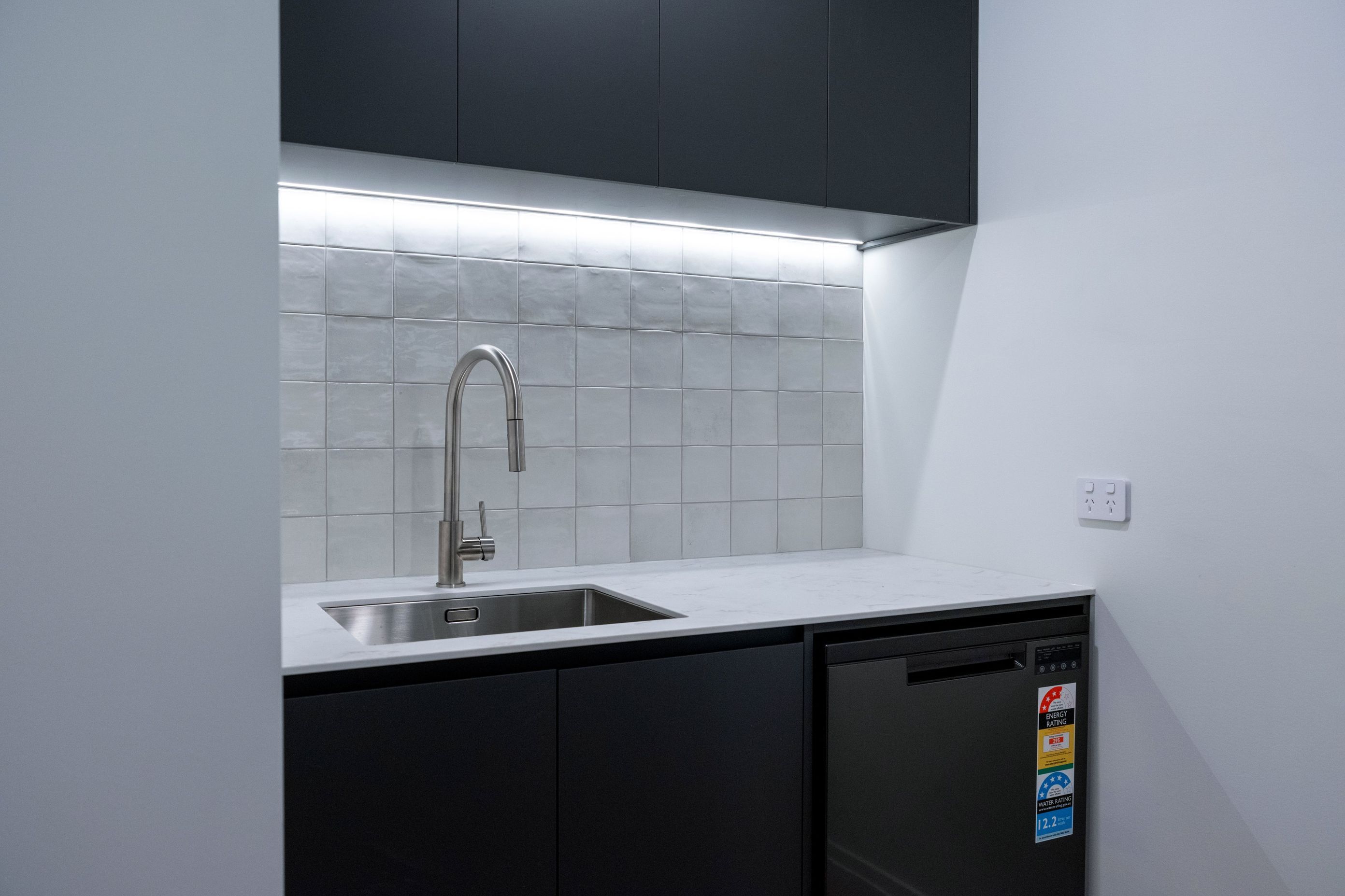 Florence-Charvin-NATURAL-EDGE-17-Taruna-Pl-HNDSCF4924.jpg