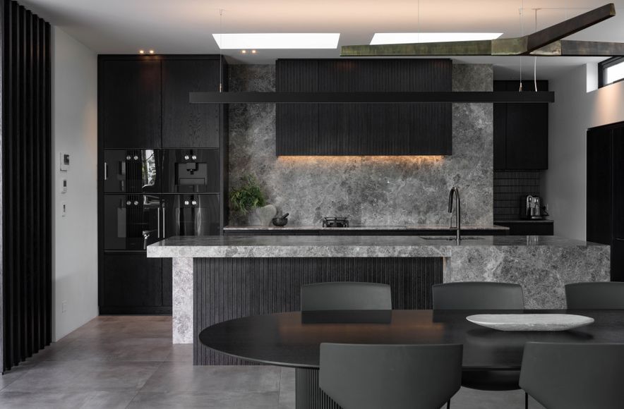 Fendalton House VII