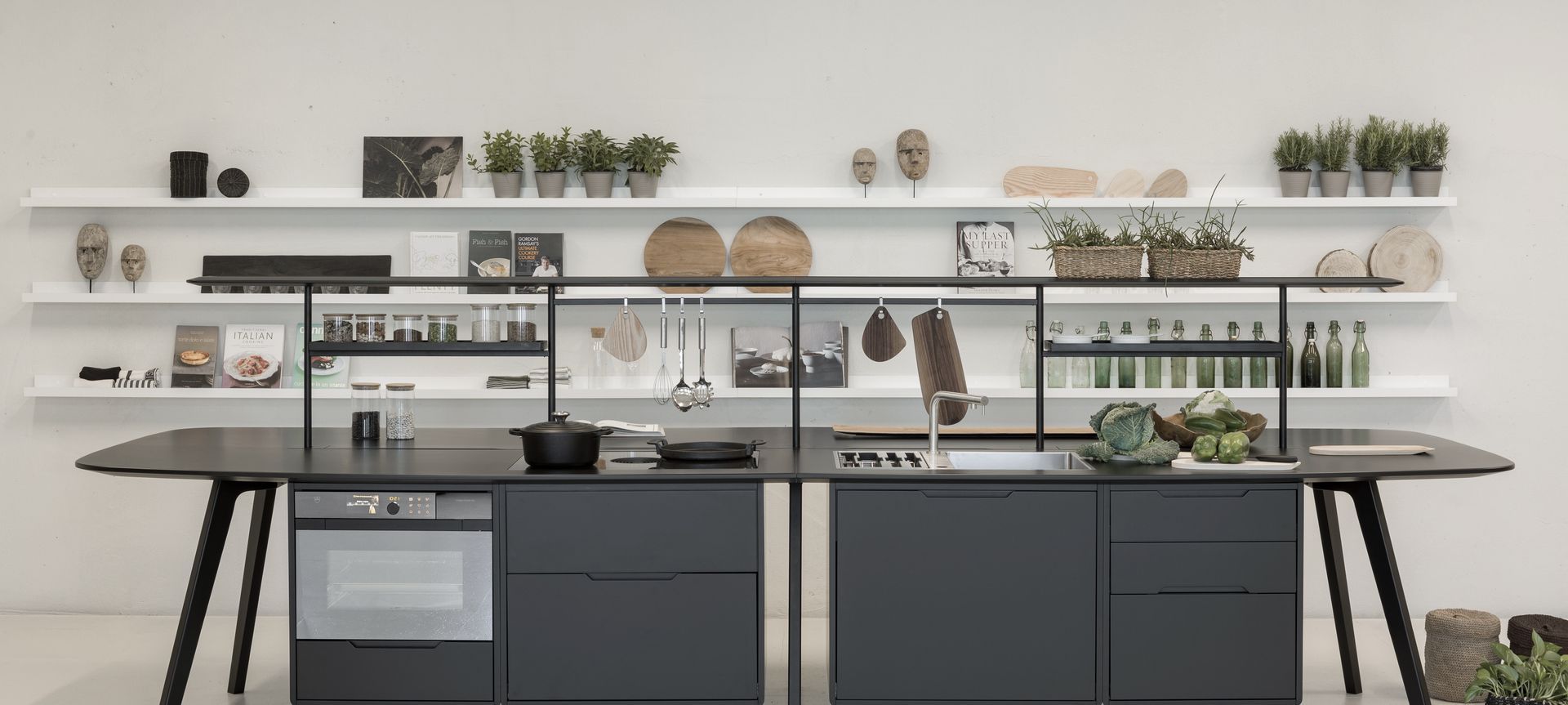 Wing Kitchen banner