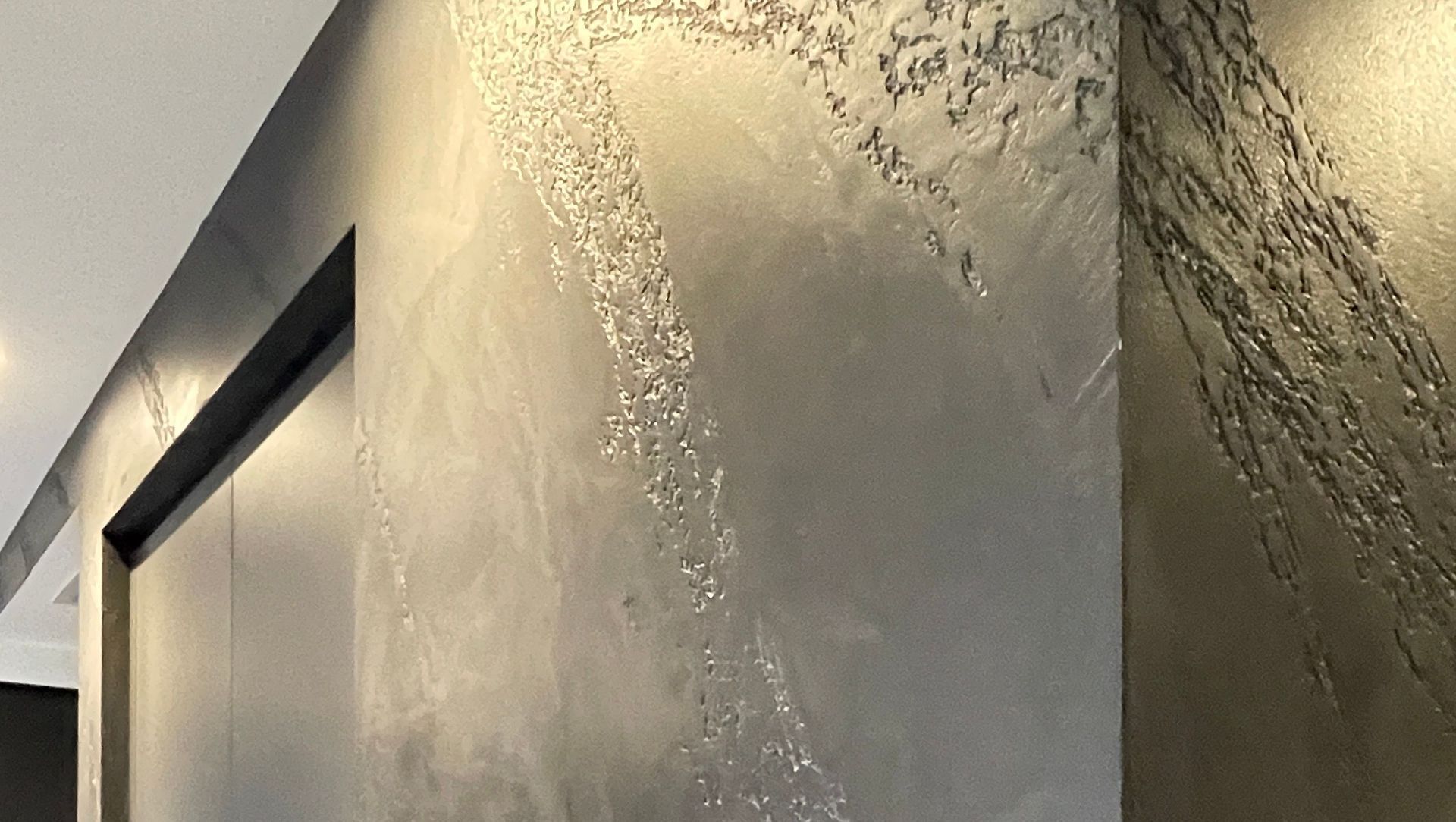 Kitchen area, Split Stone banner