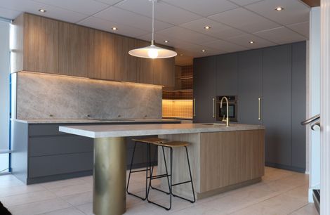 Showroom Kitchen by Fluid Interiors — Bespoke Design Meets Modern Functionality
