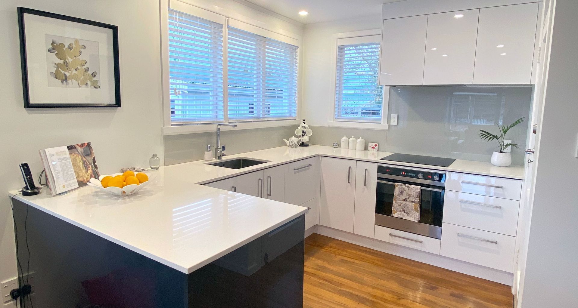 Elliott Kitchen banner
