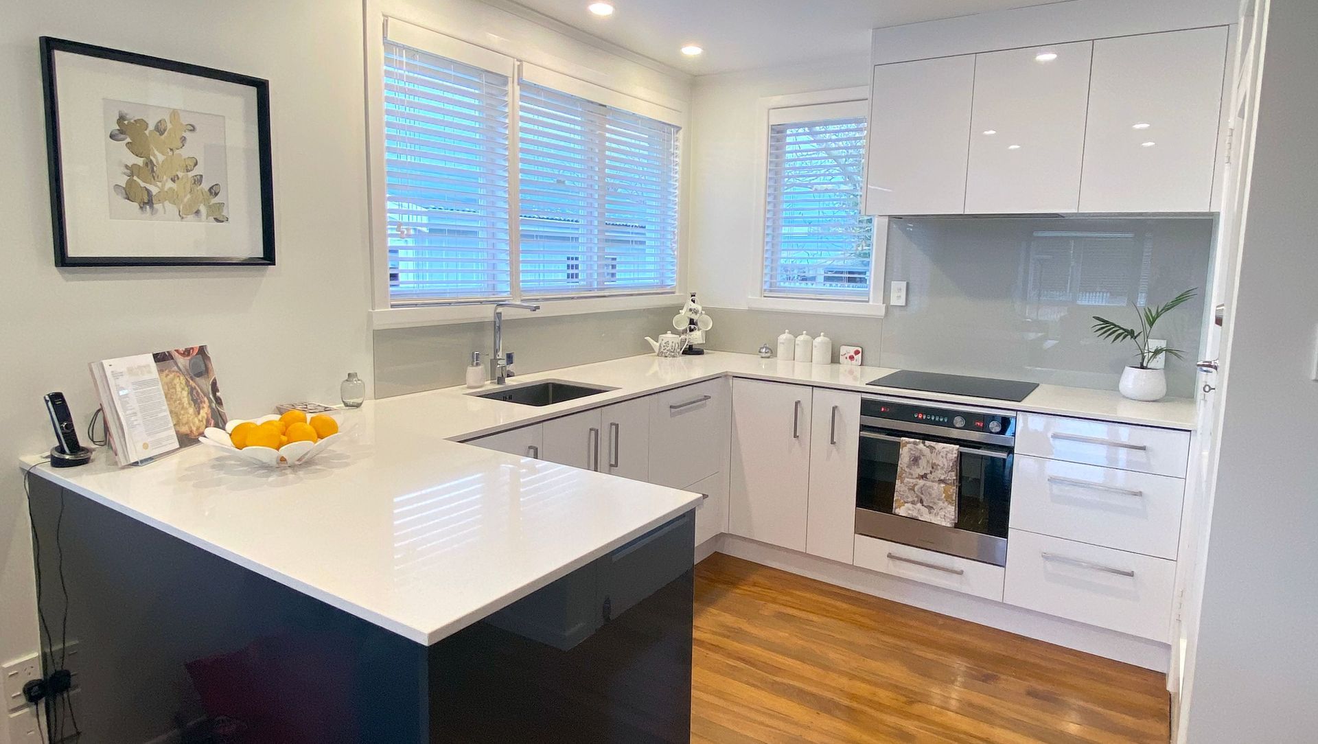 Elliott Kitchen banner