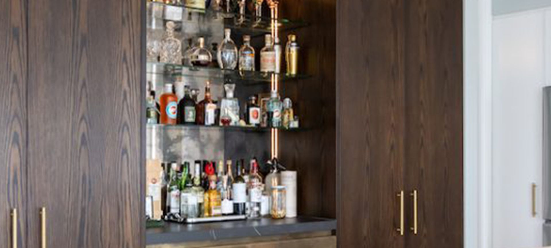 Mt Eden Villa Renovation – Bar Kitchen & Living banner