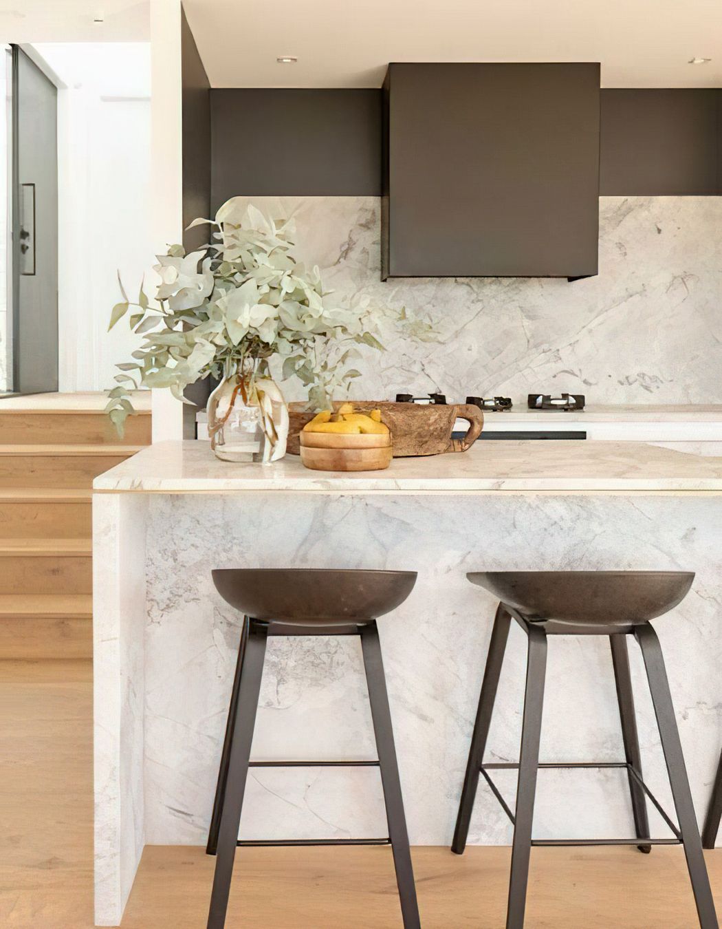 Kitchen & Bar Suede + Stone Showroom 2021