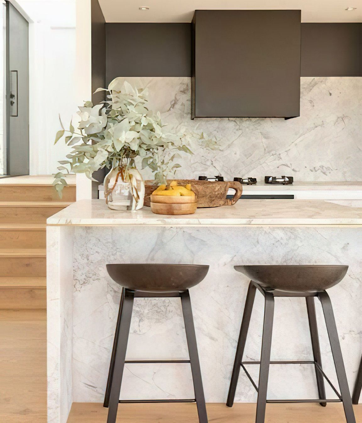 Kitchen & Bar Suede + Stone Showroom 2021