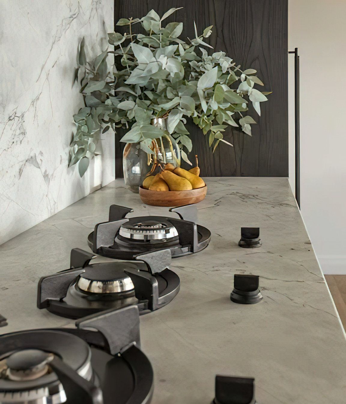 Kitchen & Bar Suede + Stone Showroom 2021