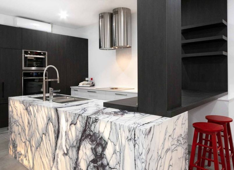 Black & White Quartzite Kitchen, Drummoyne