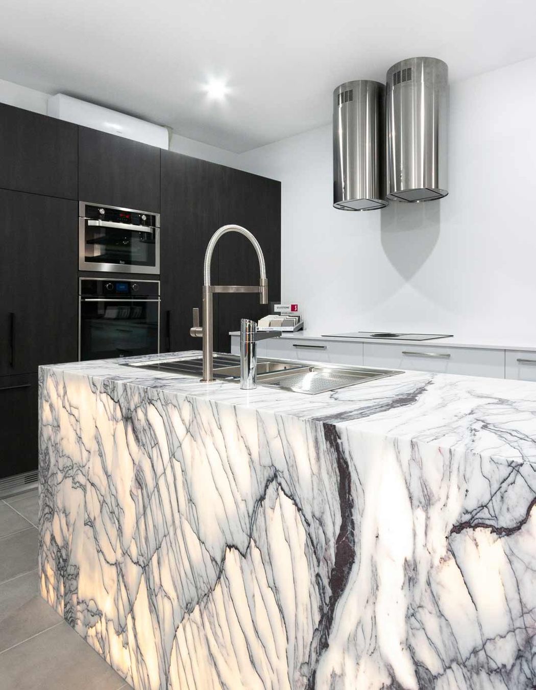 Kitchen-Design-Showroom-Silestone-blanco-zeus-Premier-Kitchens-Drummoyne-kitchen-display-7b.jpg