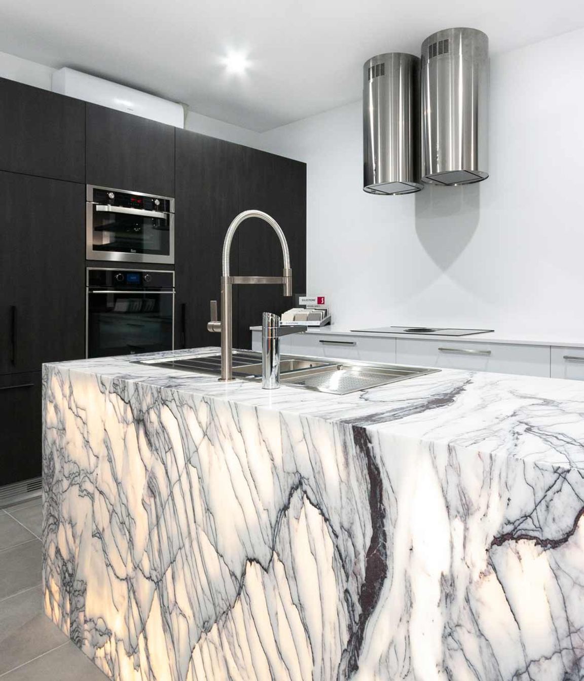 Kitchen-Design-Showroom-Silestone-blanco-zeus-Premier-Kitchens-Drummoyne-kitchen-display-7b.jpg