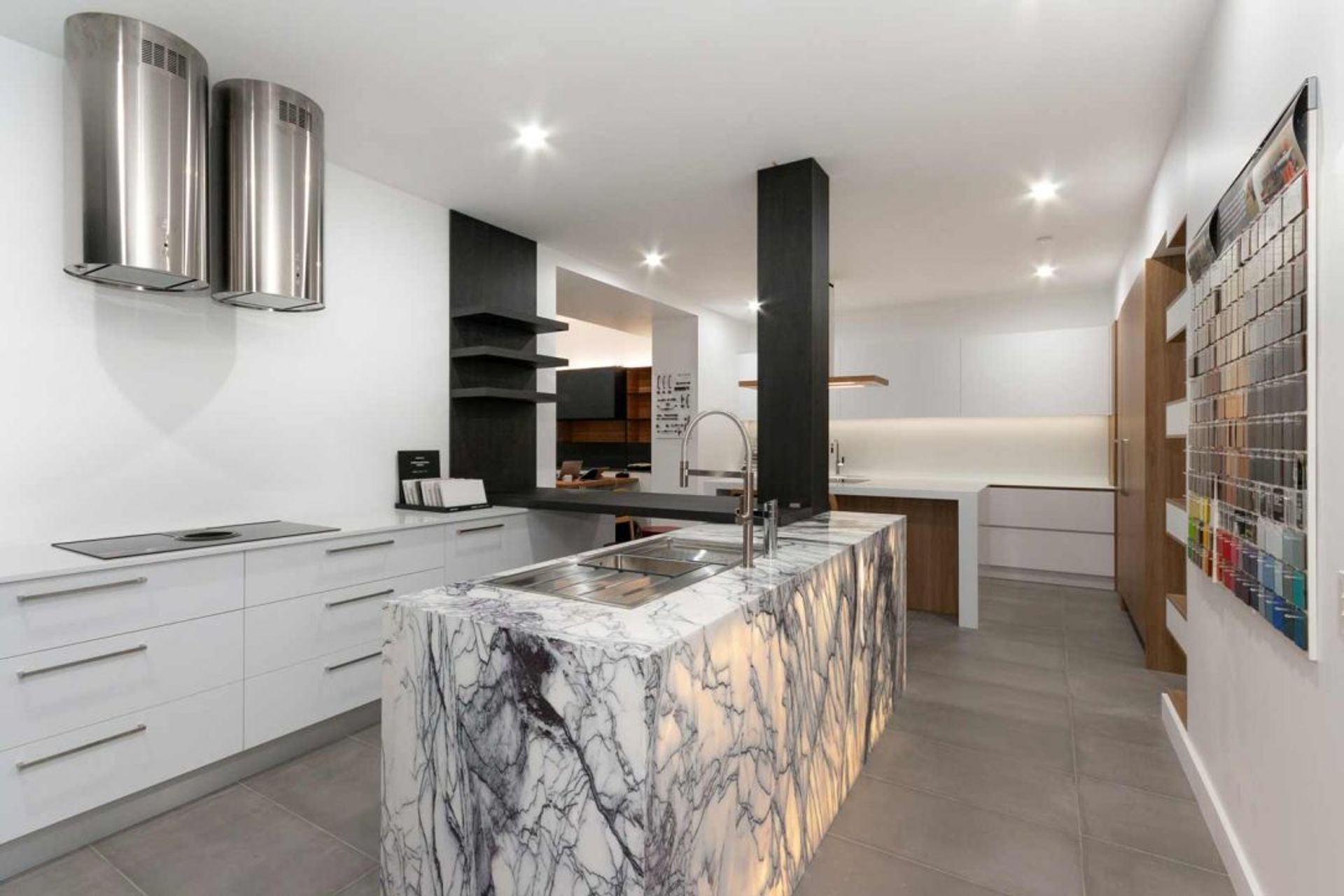 Kitchen-Design-Showroom-Silestone-blanco-zeus-Premier-Kitchens-Drummoyne-kitchen-display-7c-1084x723.jpg