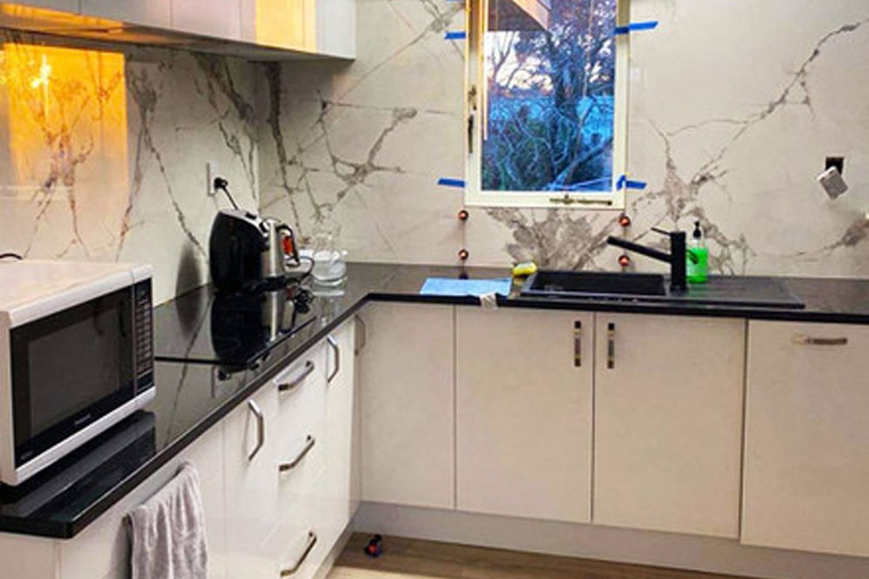 Kitchen-Tiling5-v3.jpg