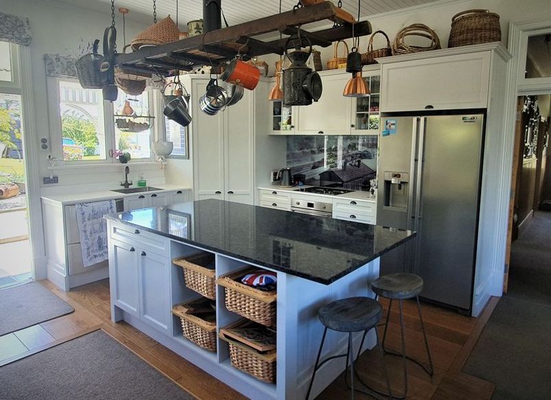 Cape Cod Style Kitchen Dunedin