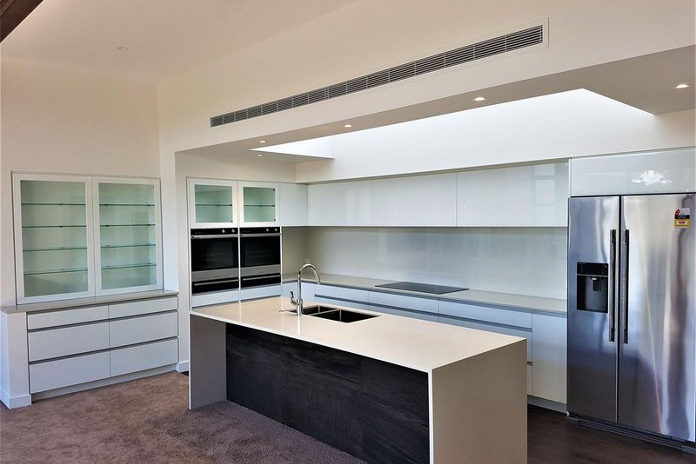 Modern Minimalist Kitchen