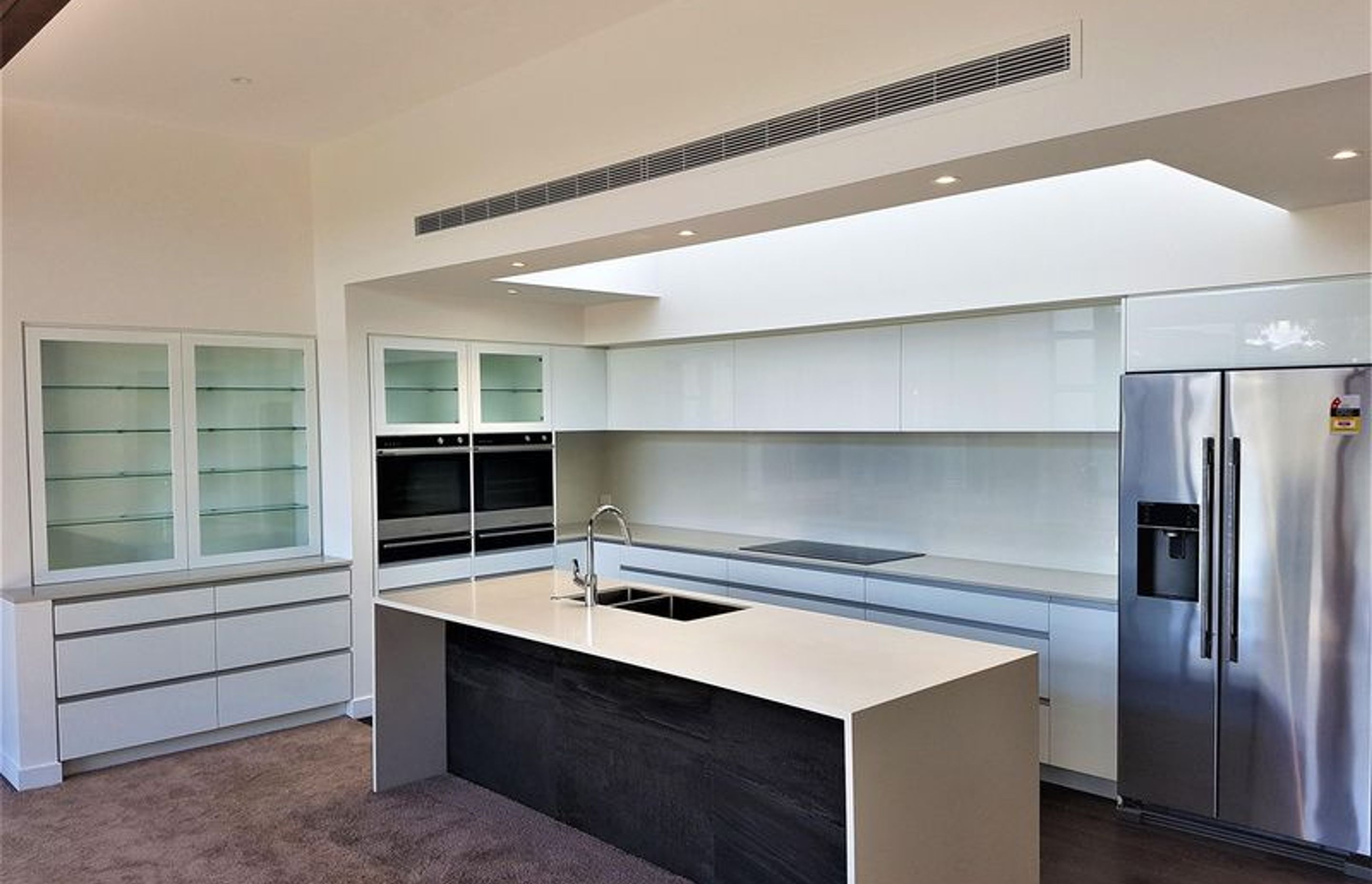 Modern Minimalist Kitchen