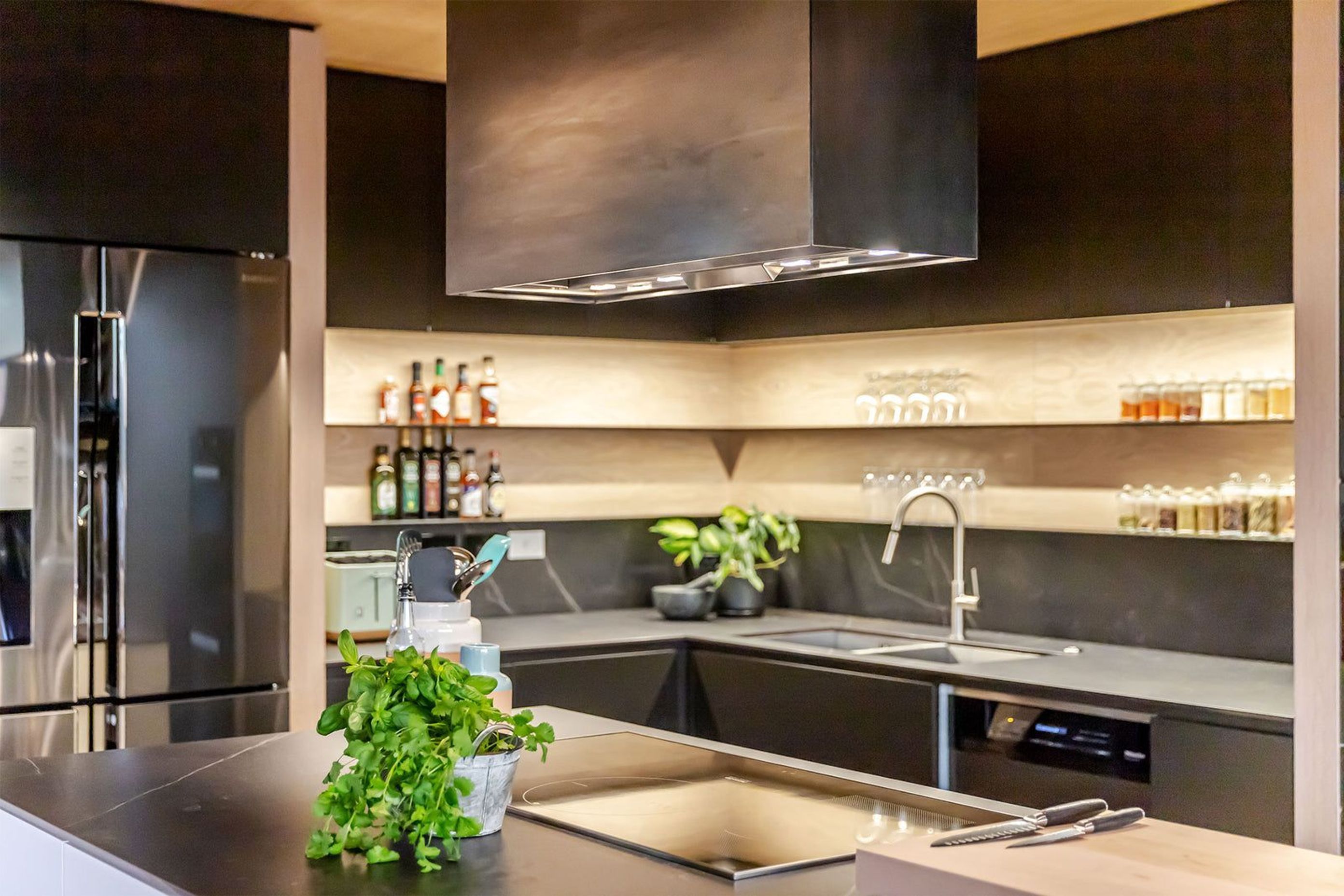 KitchenLiving-141600x.jpg