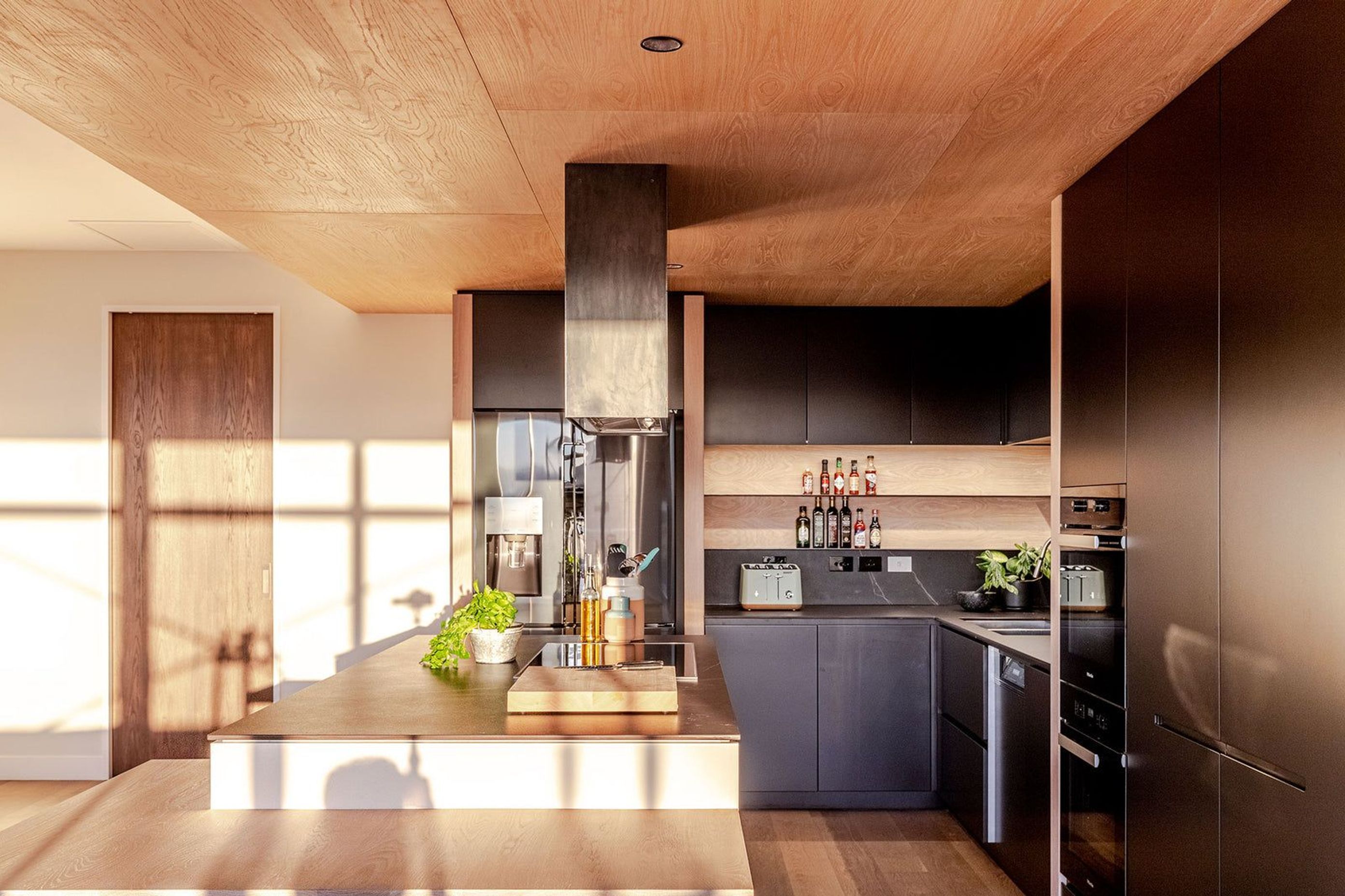 KitchenLiving-51600x.jpg