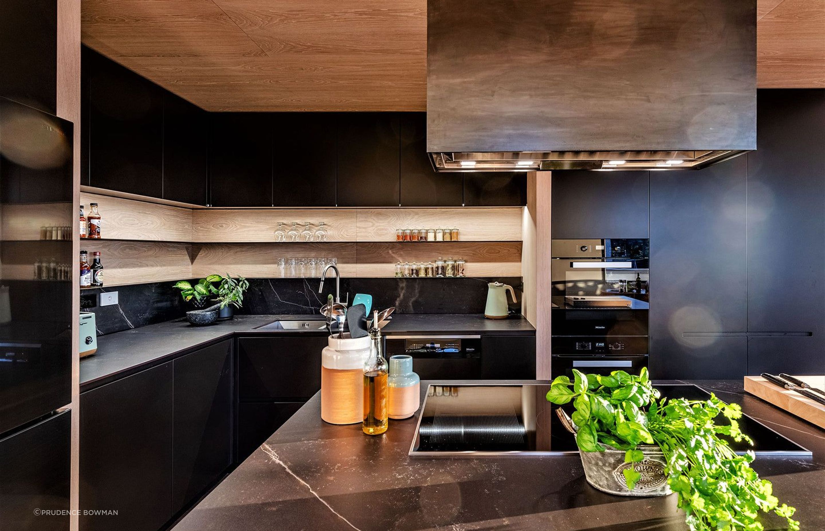 KitchenLiving-9A1600x.jpg