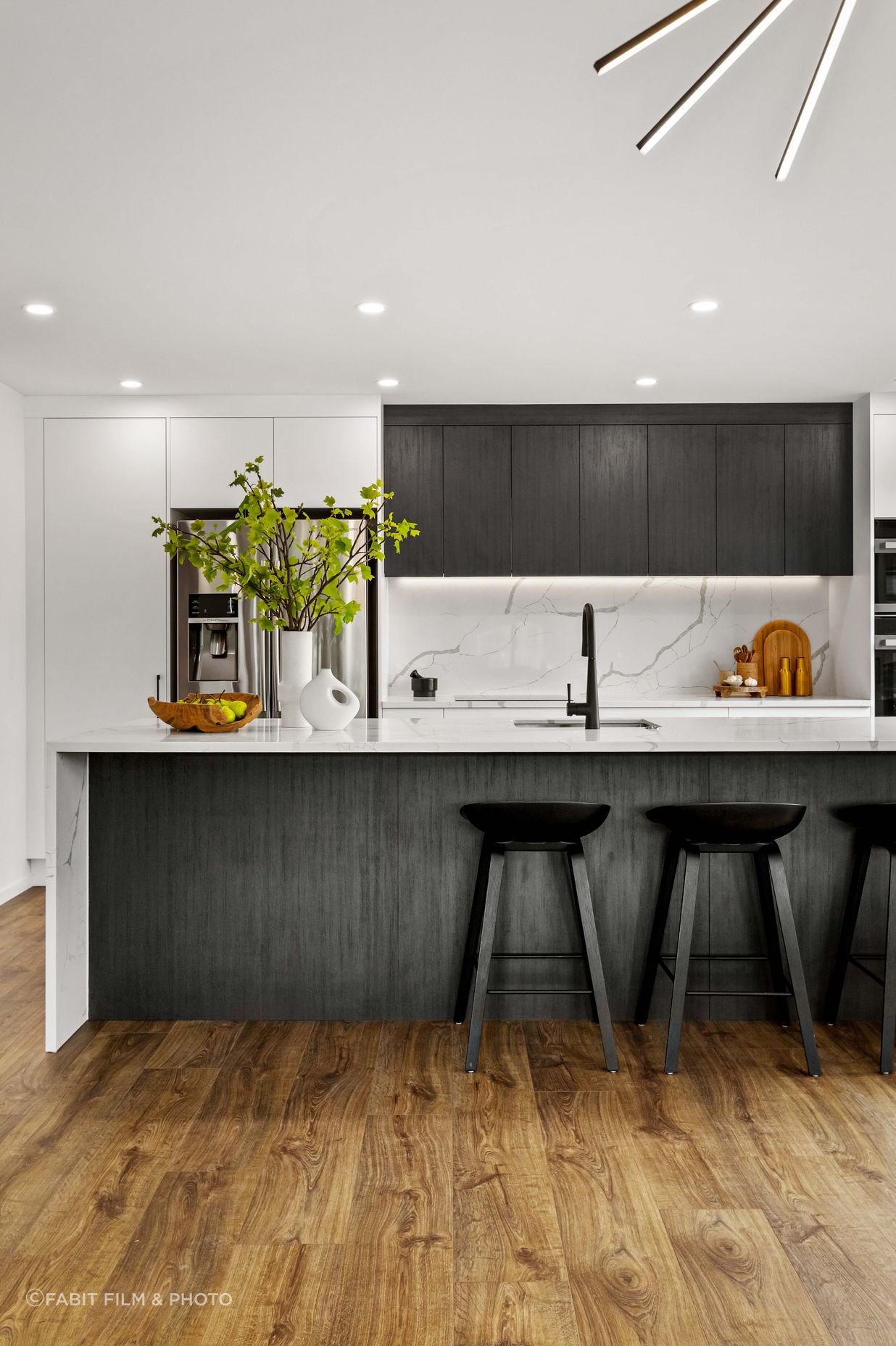 Kitchens by Perfect Lines