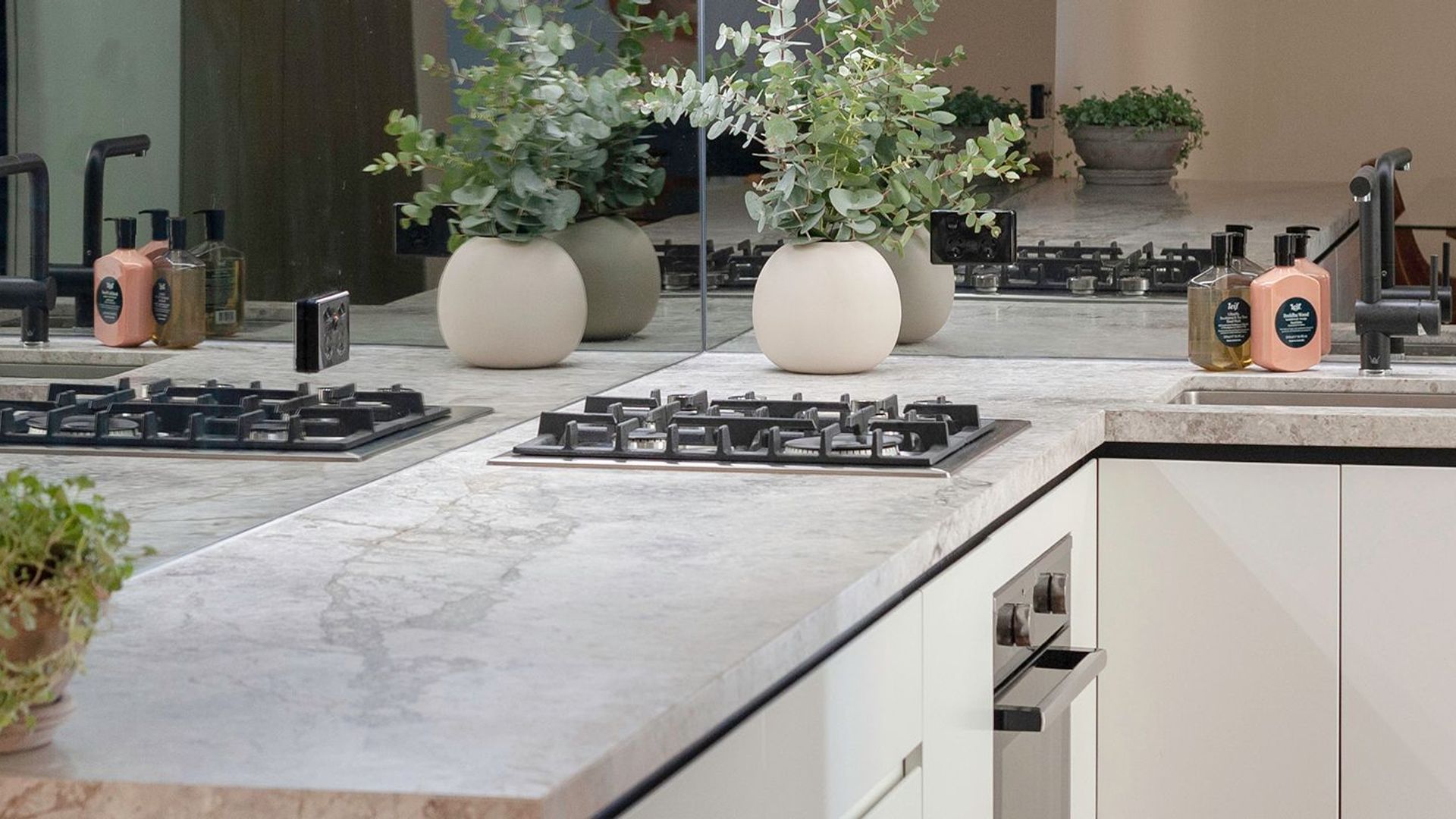 Contemporary Limestone Kitchen, Waterloo banner