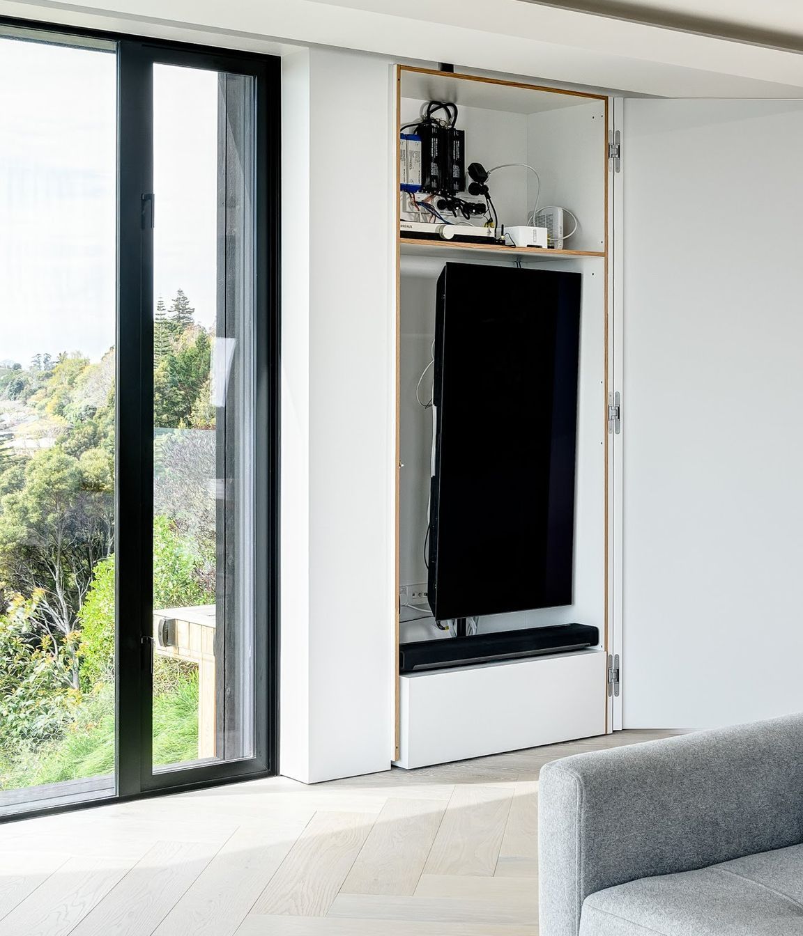 LivingDesignBellevueHeightsDSC8103.jpg