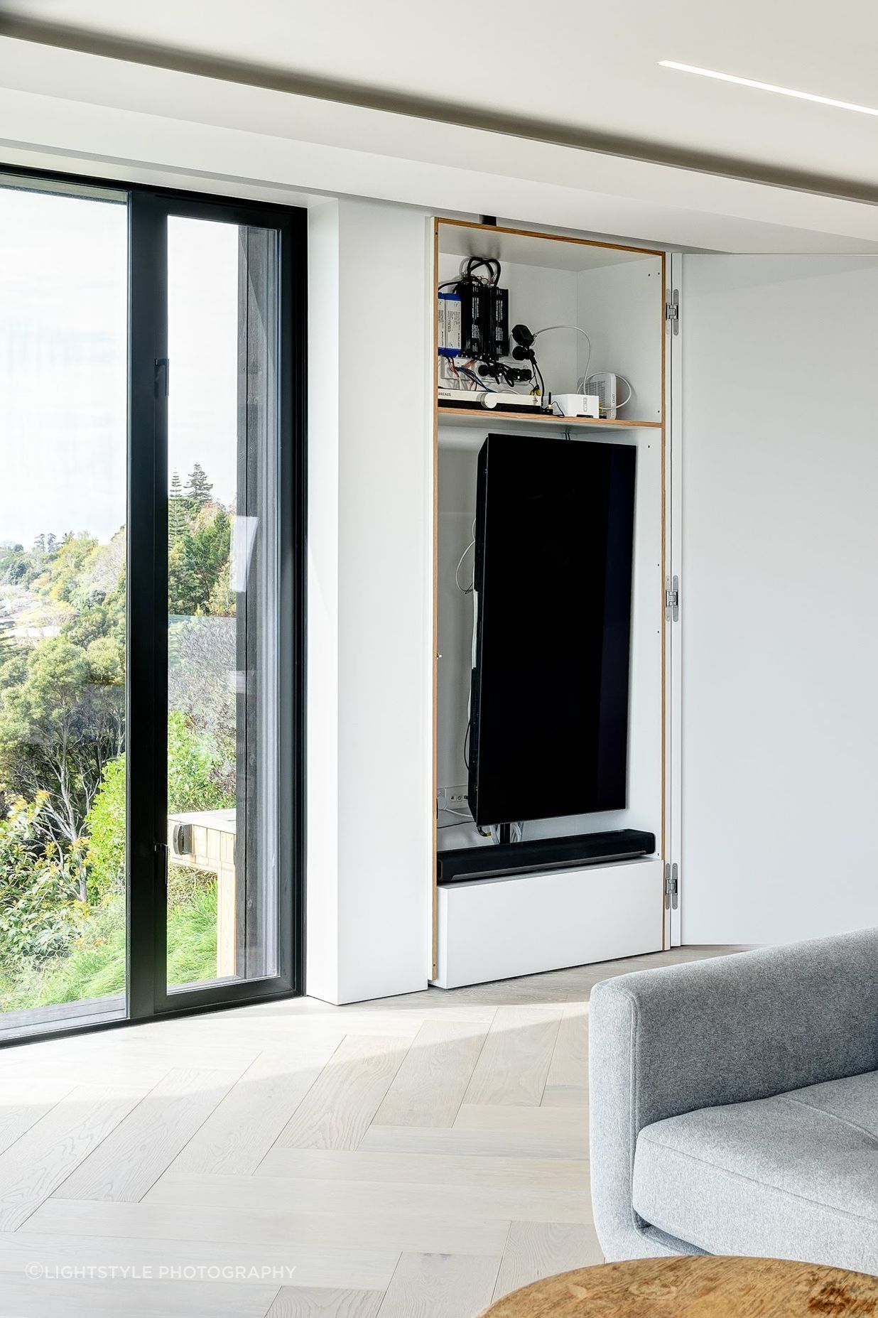 LivingDesignBellevueHeightsDSC8103.jpg