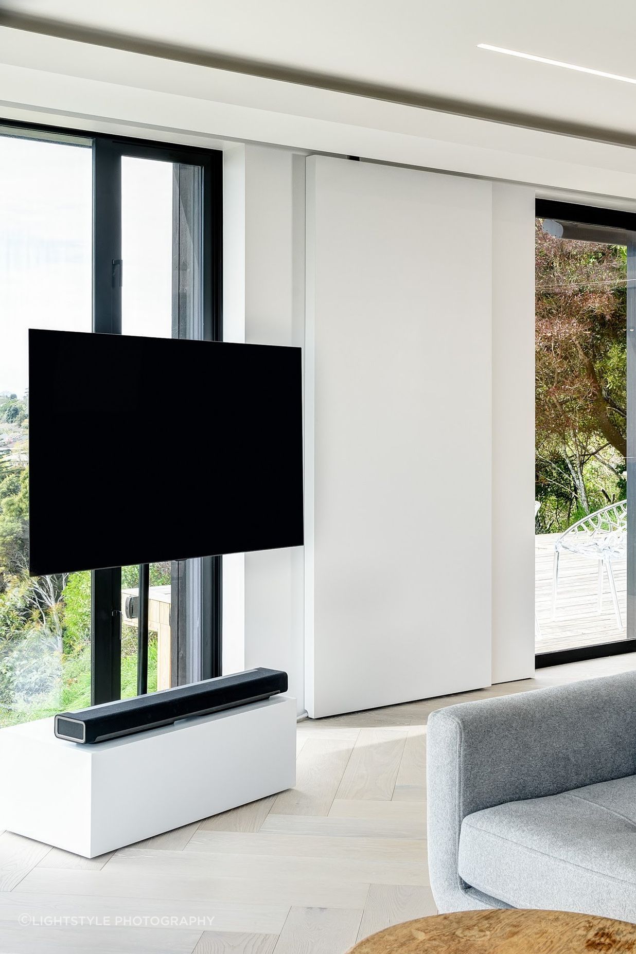 LivingDesignBellevueHeightsDSC8106.jpg