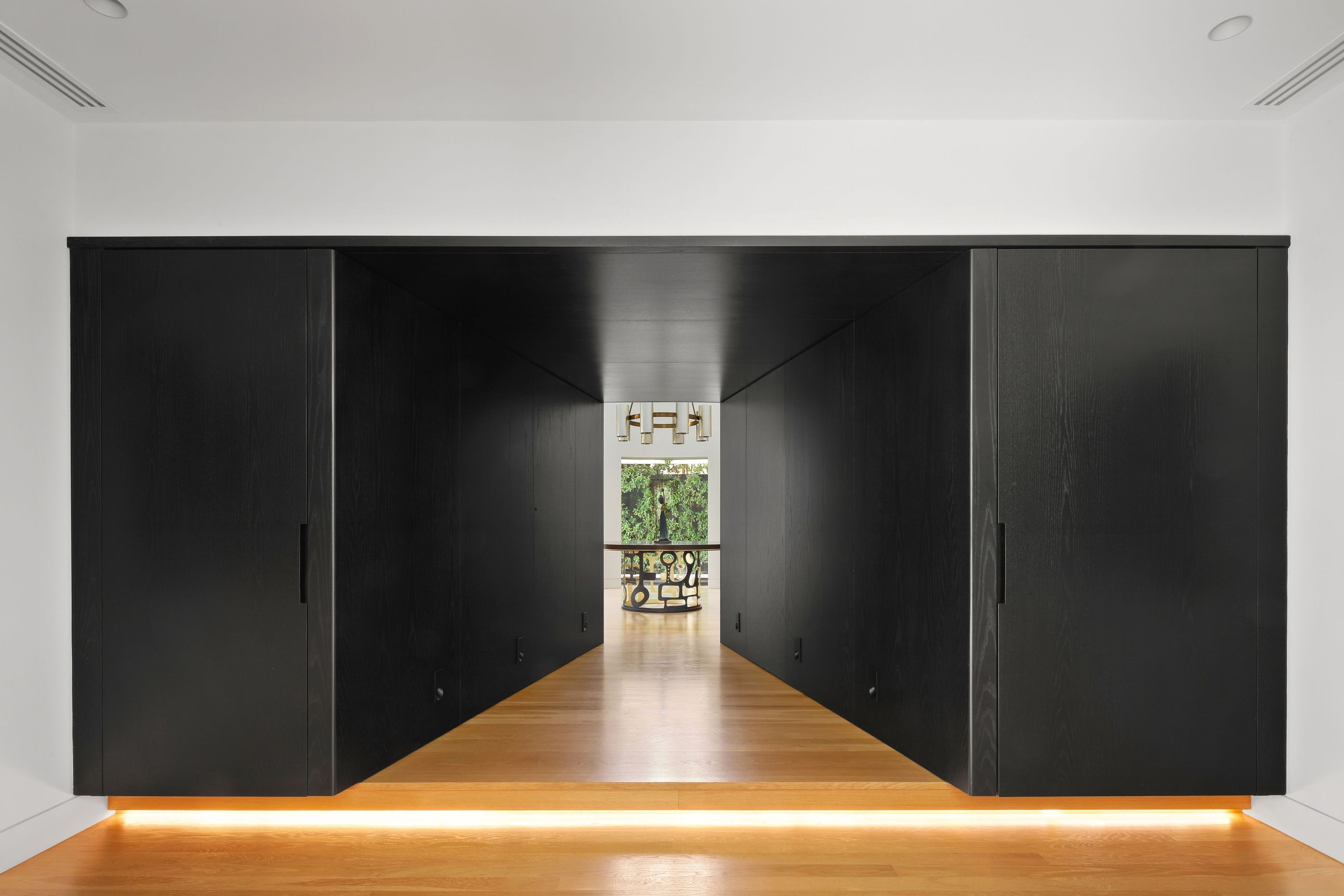 LonguevilleHouseFolioHighHall8.jpg