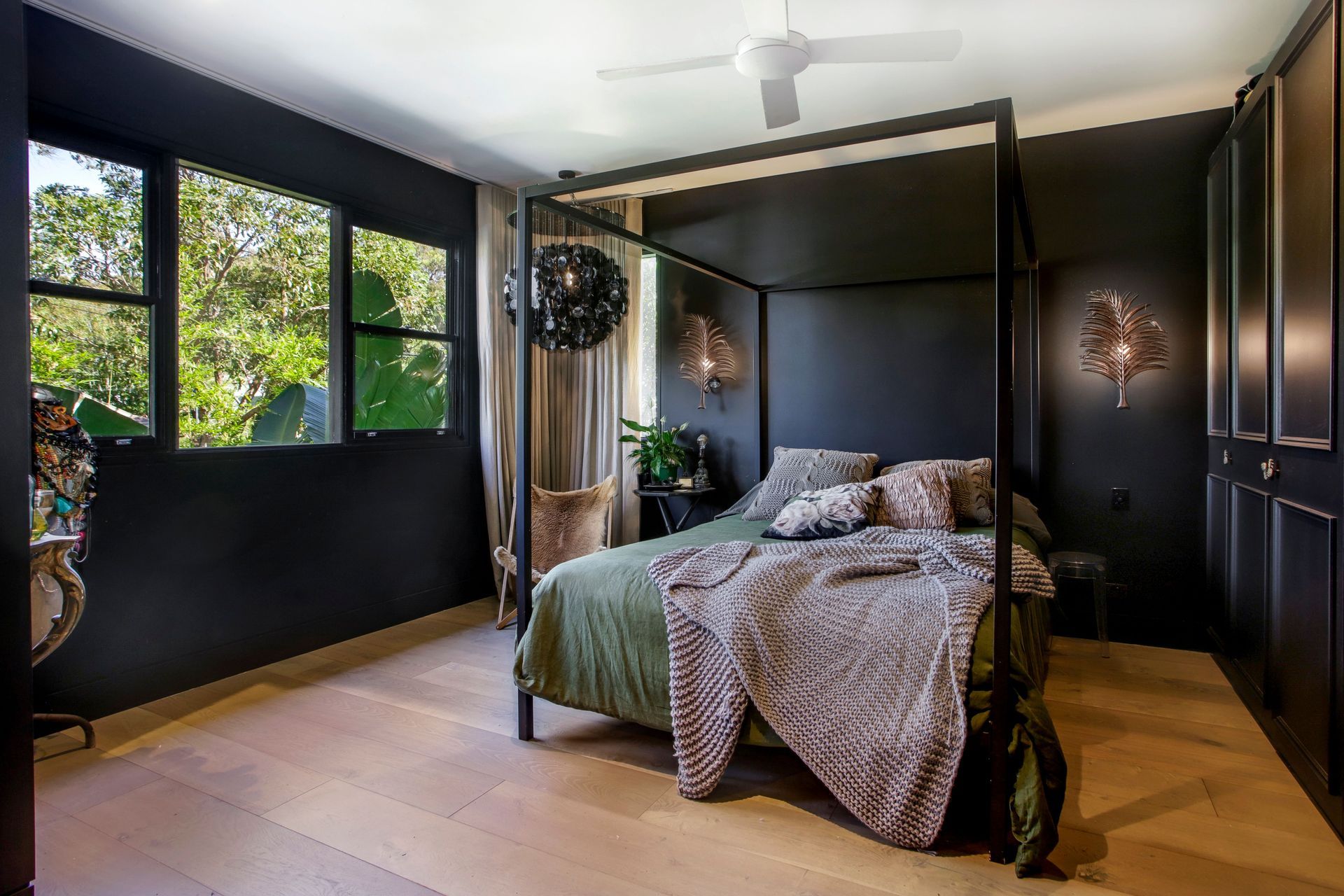 Bimbimbi House, Avalon