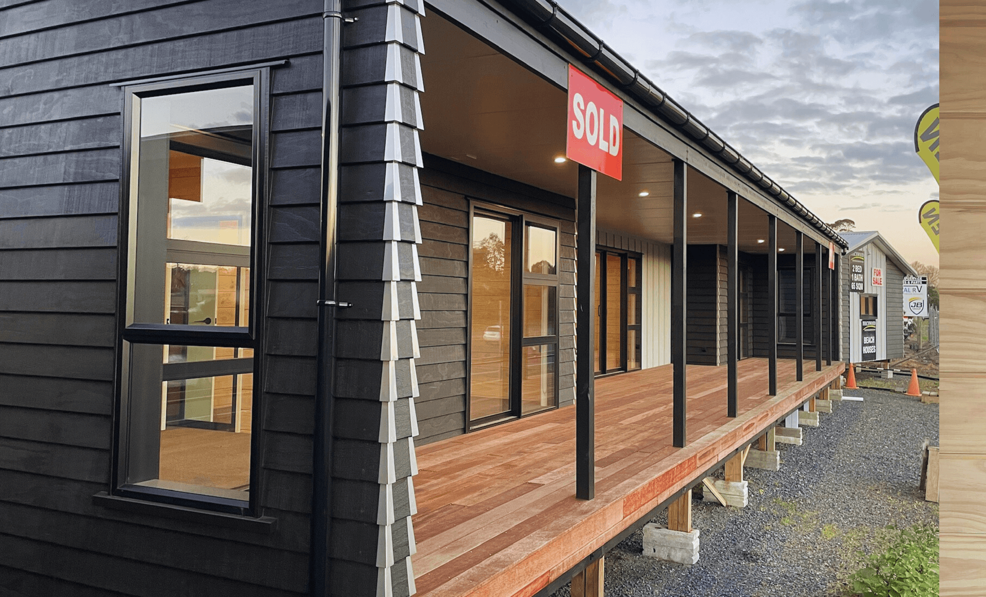 Transportable Elegance - 3-Bed, 2-Bath 152sqm Home