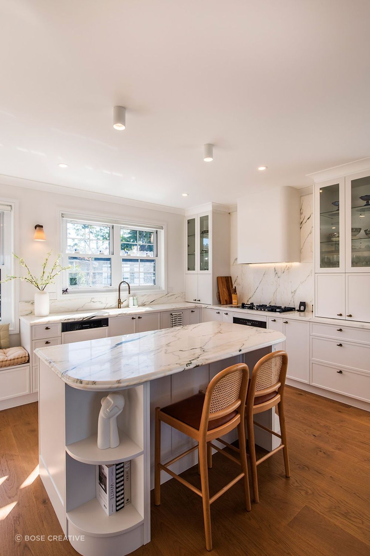 Modern-luxury-kitchen-design-premier-kitchens-sydney-meile-laminex-dulux-elica-11.jpg